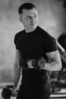 "I used to dread going to the gym, but FitFlex changed that for me. The variety of classes ensures I never get bored, and I genuinely look forward to 